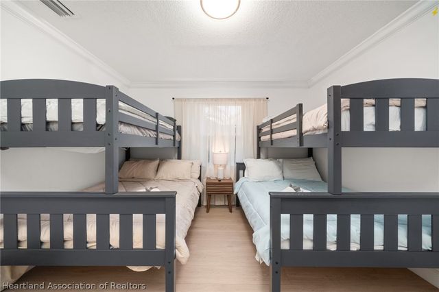 104 Lakefront Court NE, Lake Placid, FL 33852