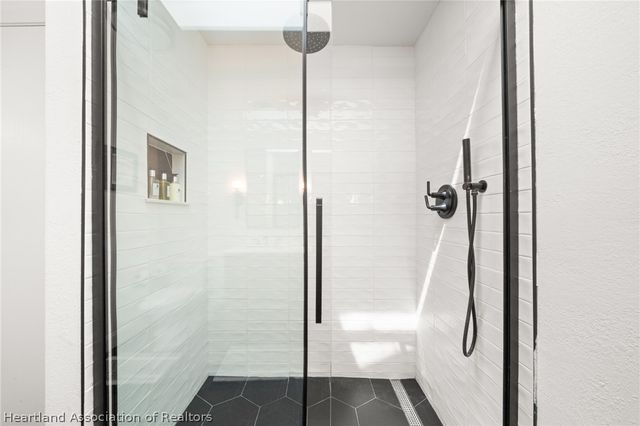 104 Lakefront Court NE, Lake Placid, FL 33852