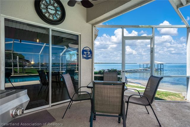 104 Lakefront Court NE, Lake Placid, FL 33852