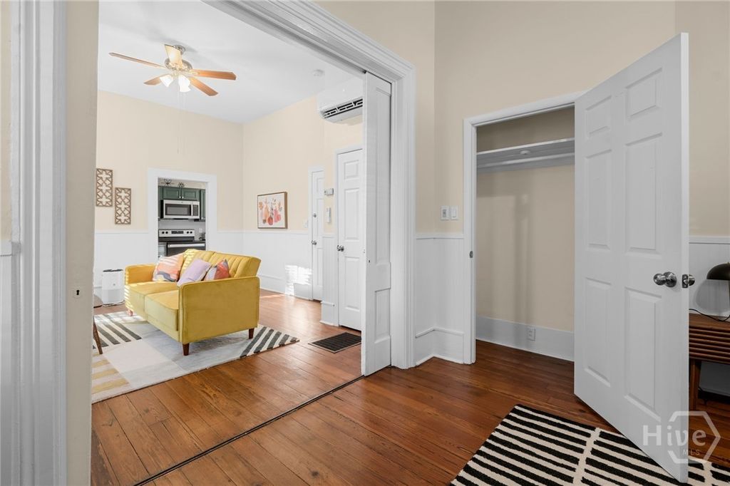 Image 14 of property listing at 303 W Park Avenue A, Savannah, GA 31401