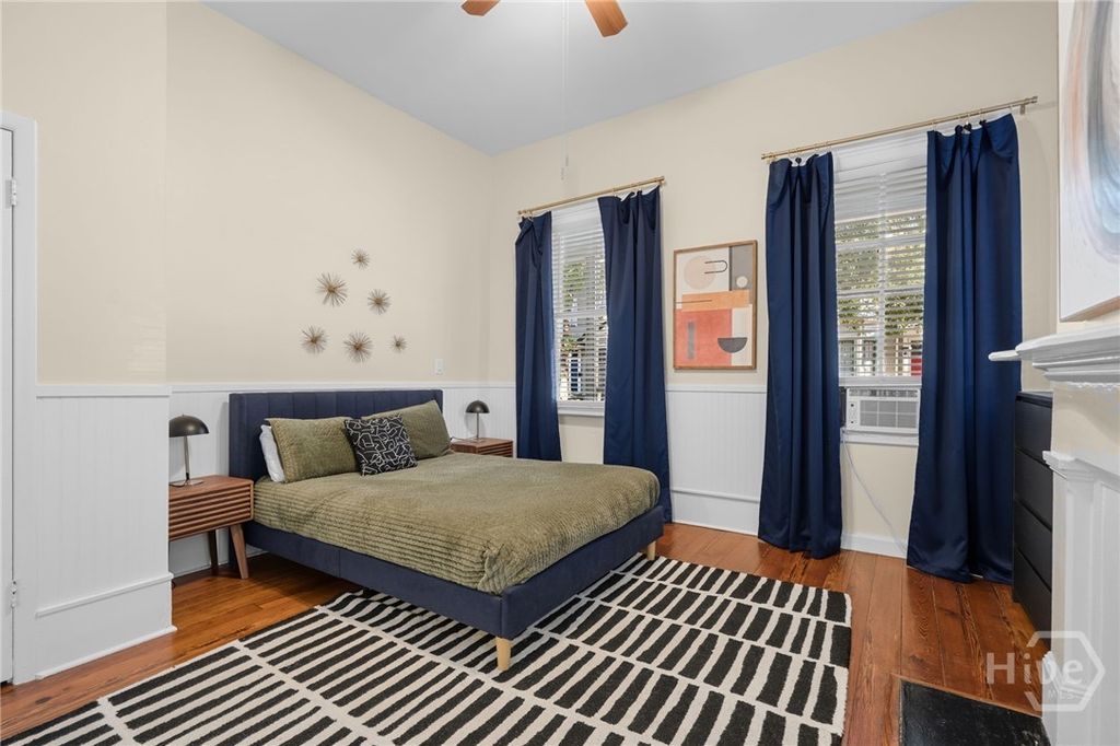 Image 15 of property listing at 303 W Park Avenue A, Savannah, GA 31401