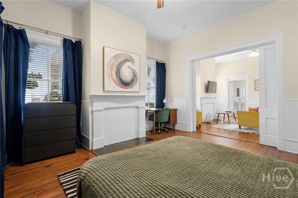 Image 17 of property listing at 303 W Park Avenue A, Savannah, GA 31401