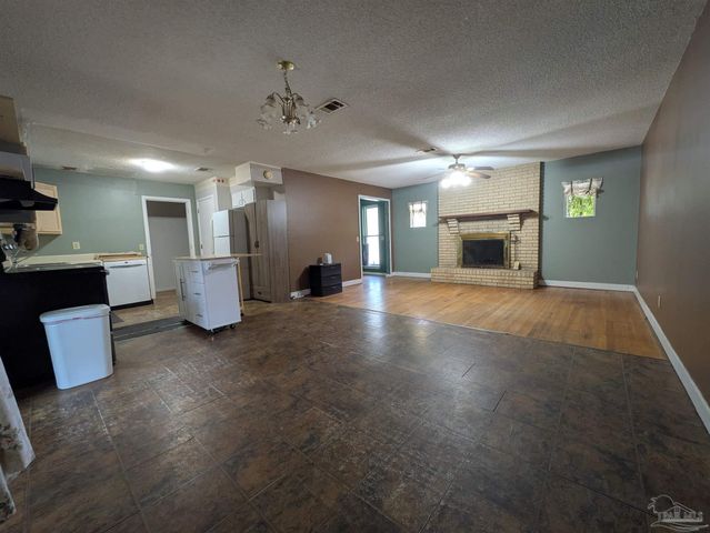 245 Airport Blvd, Pensacola, FL 32503