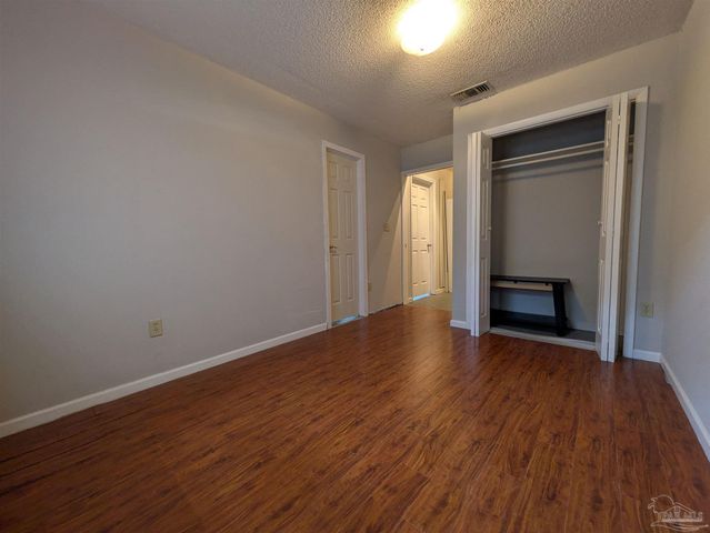 245 Airport Blvd, Pensacola, FL 32503