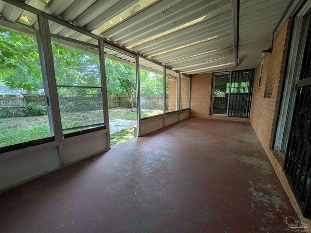 245 Airport Blvd, Pensacola, FL 32503