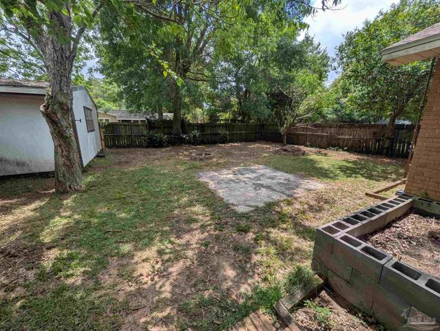245 Airport Blvd, Pensacola, FL 32503