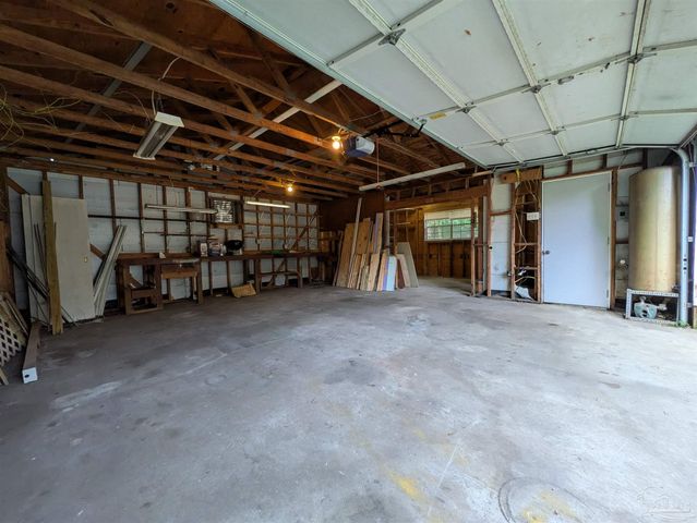245 Airport Blvd, Pensacola, FL 32503