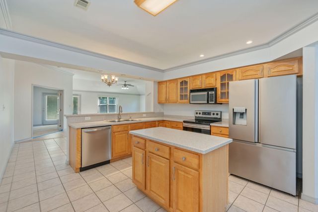 1940 Kadima Circle, Fort Walton Beach, FL 32547