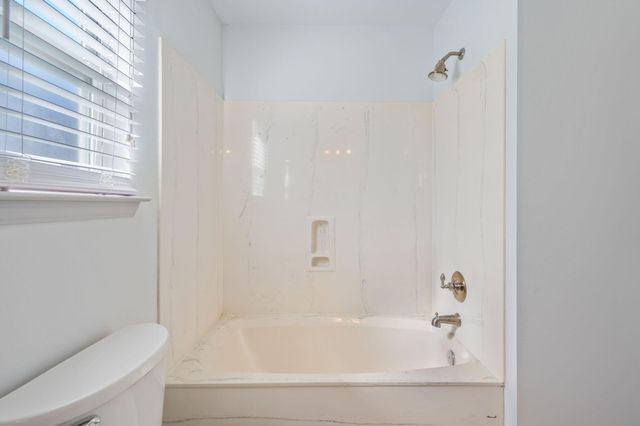 1940 Kadima Circle, Fort Walton Beach, FL 32547