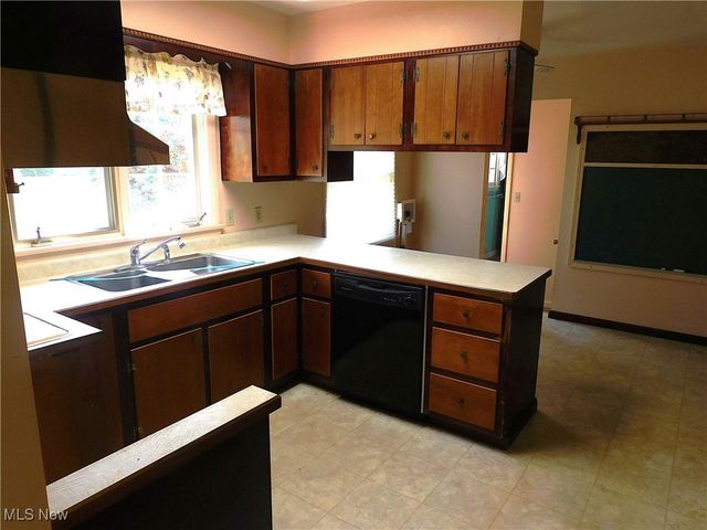 2684 Burlingham Drive, Ashtabula, OH 44004