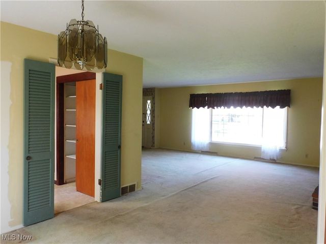 2684 Burlingham Drive, Ashtabula, OH 44004