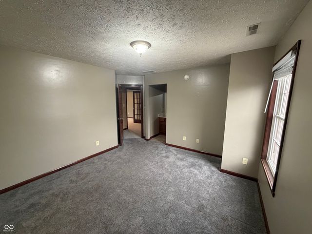 4064 Shady Pointe Row, Greenwood, IN 46143