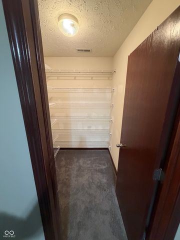 4064 Shady Pointe Row, Greenwood, IN 46143