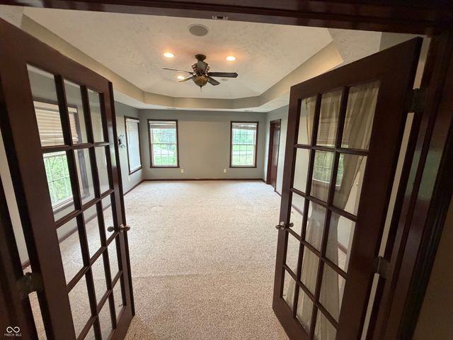 4064 Shady Pointe Row, Greenwood, IN 46143