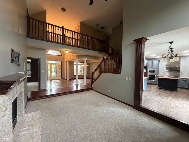 4064 Shady Pointe Row, Greenwood, IN 46143