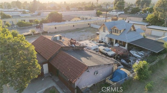 855 W Holt Avenue, Pomona, CA 91768