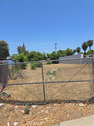 855 W Holt Avenue, Pomona, CA 91768