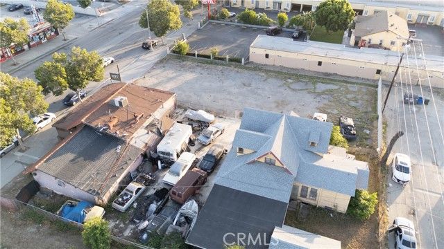 855 W Holt Avenue, Pomona, CA 91768