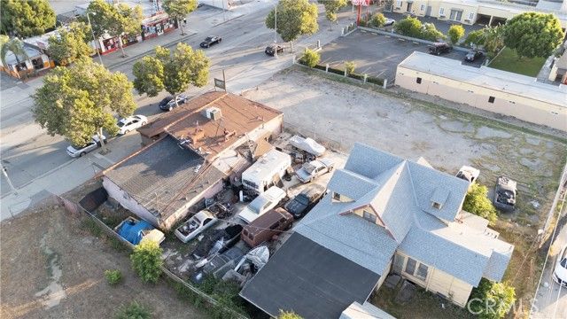 855 W Holt Avenue, Pomona, CA 91768