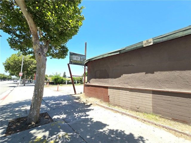 855 W Holt Avenue, Pomona, CA 91768