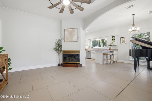 1612 S 11th Street, Ocean Springs, MS 39564