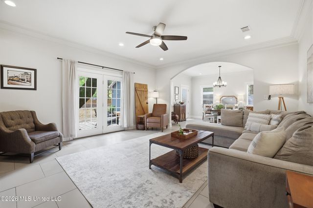 1612 S 11th Street, Ocean Springs, MS 39564