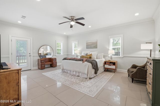 1612 S 11th Street, Ocean Springs, MS 39564