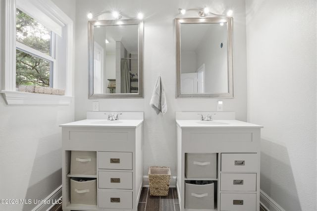 1612 S 11th Street, Ocean Springs, MS 39564