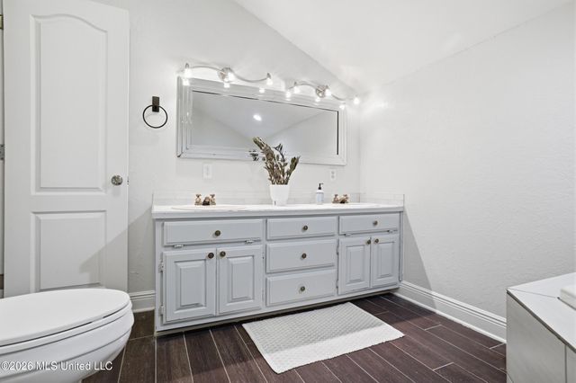 1612 S 11th Street, Ocean Springs, MS 39564