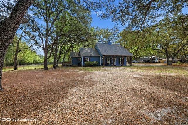 1612 S 11th Street, Ocean Springs, MS 39564