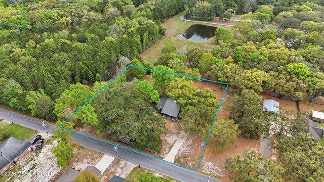 1612 S 11th Street, Ocean Springs, MS 39564