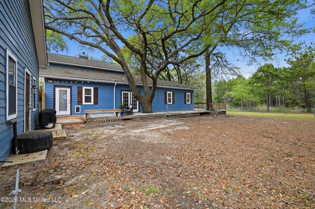 1612 S 11th Street, Ocean Springs, MS 39564