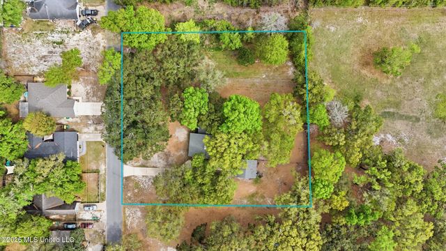 1612 S 11th Street, Ocean Springs, MS 39564