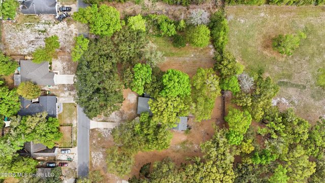 1612 S 11th Street, Ocean Springs, MS 39564