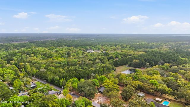 1612 S 11th Street, Ocean Springs, MS 39564