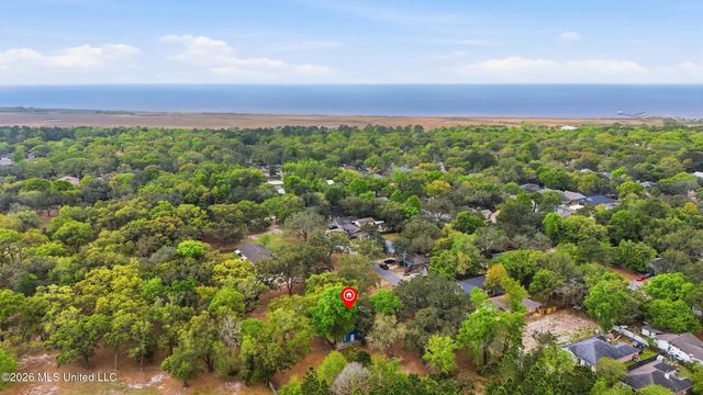 1612 S 11th Street, Ocean Springs, MS 39564