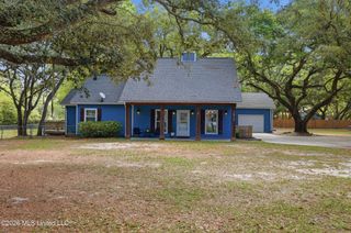 1612 S 11th Street, Ocean Springs, MS 39564