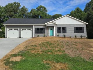 3732 Spaulding Drive, Winston-salem, NC 27105