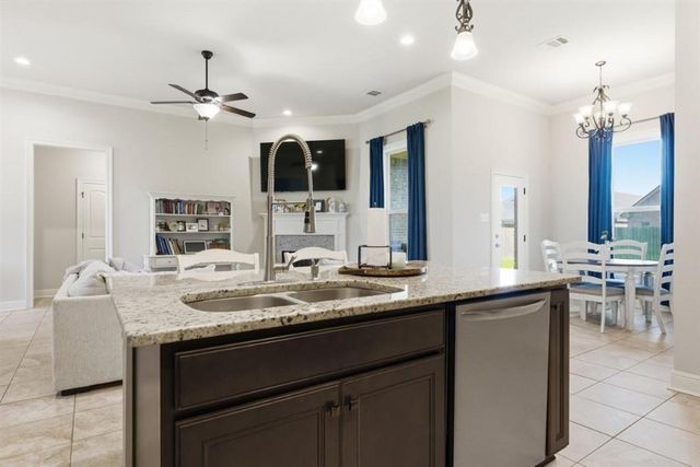 750 Lionel Lane, Lake Charles, LA 70605