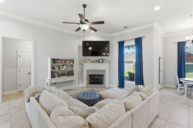 750 Lionel Lane, Lake Charles, LA 70605