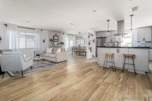 4367 Berwick, San Diego, CA 92117