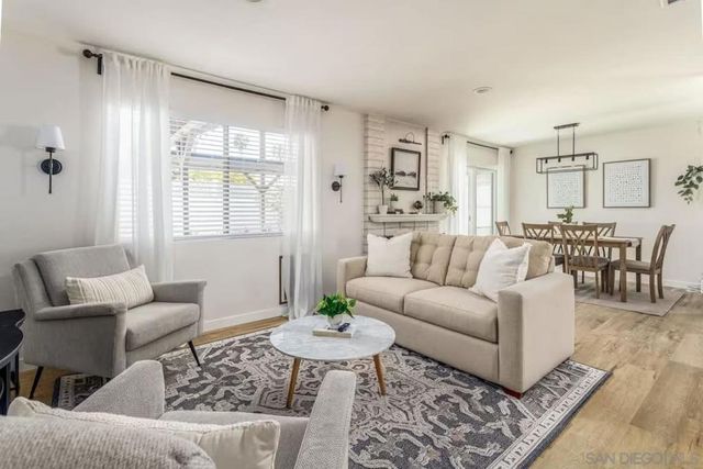 4367 Berwick, San Diego, CA 92117