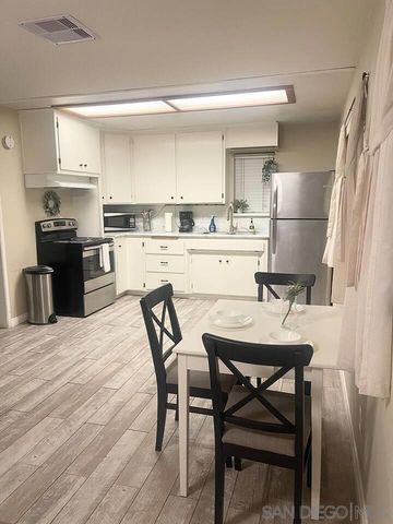 4367 Berwick, San Diego, CA 92117