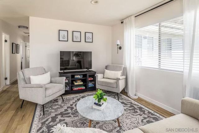 4367 Berwick, San Diego, CA 92117