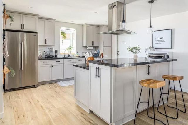 4367 Berwick, San Diego, CA 92117