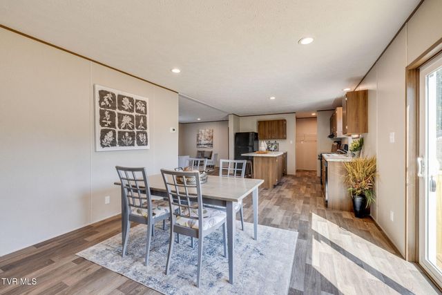 2537 Sullivan Gardens Parkway, Kingsport, TN 37660