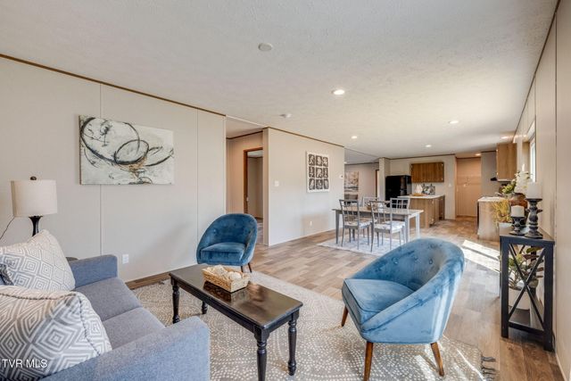 2537 Sullivan Gardens Parkway, Kingsport, TN 37660