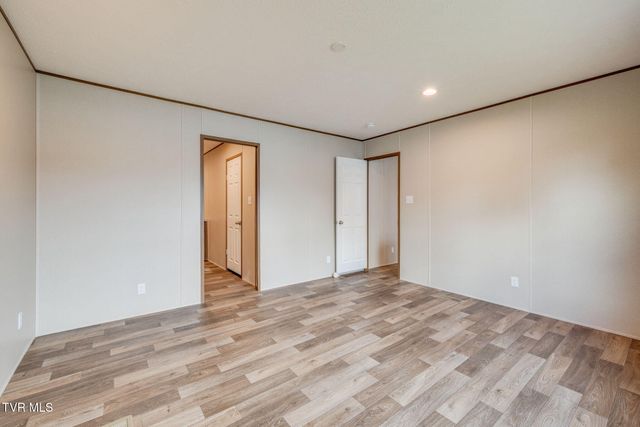 2537 Sullivan Gardens Parkway, Kingsport, TN 37660