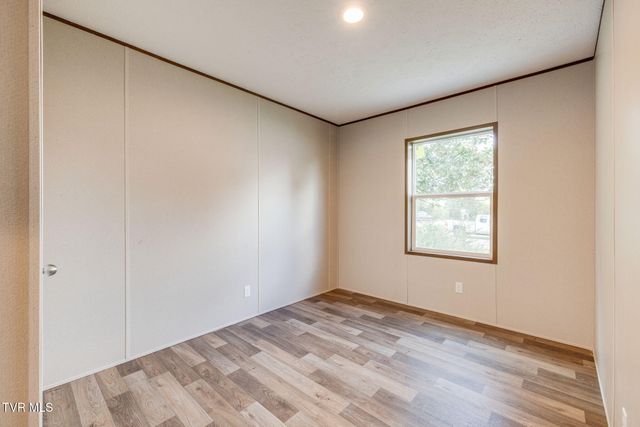 2537 Sullivan Gardens Parkway, Kingsport, TN 37660