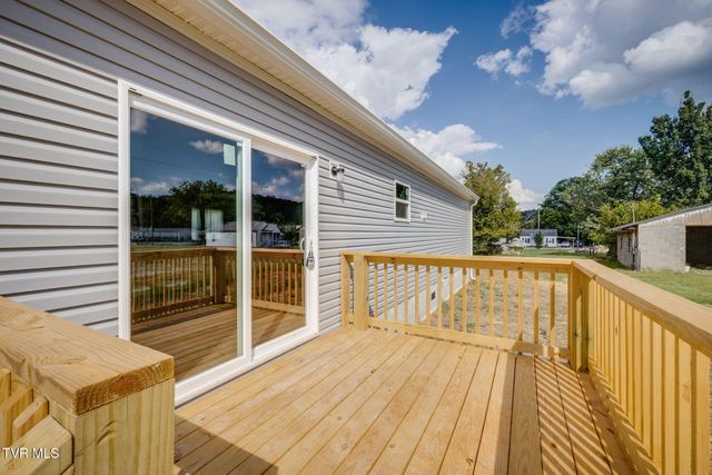 2537 Sullivan Gardens Parkway, Kingsport, TN 37660